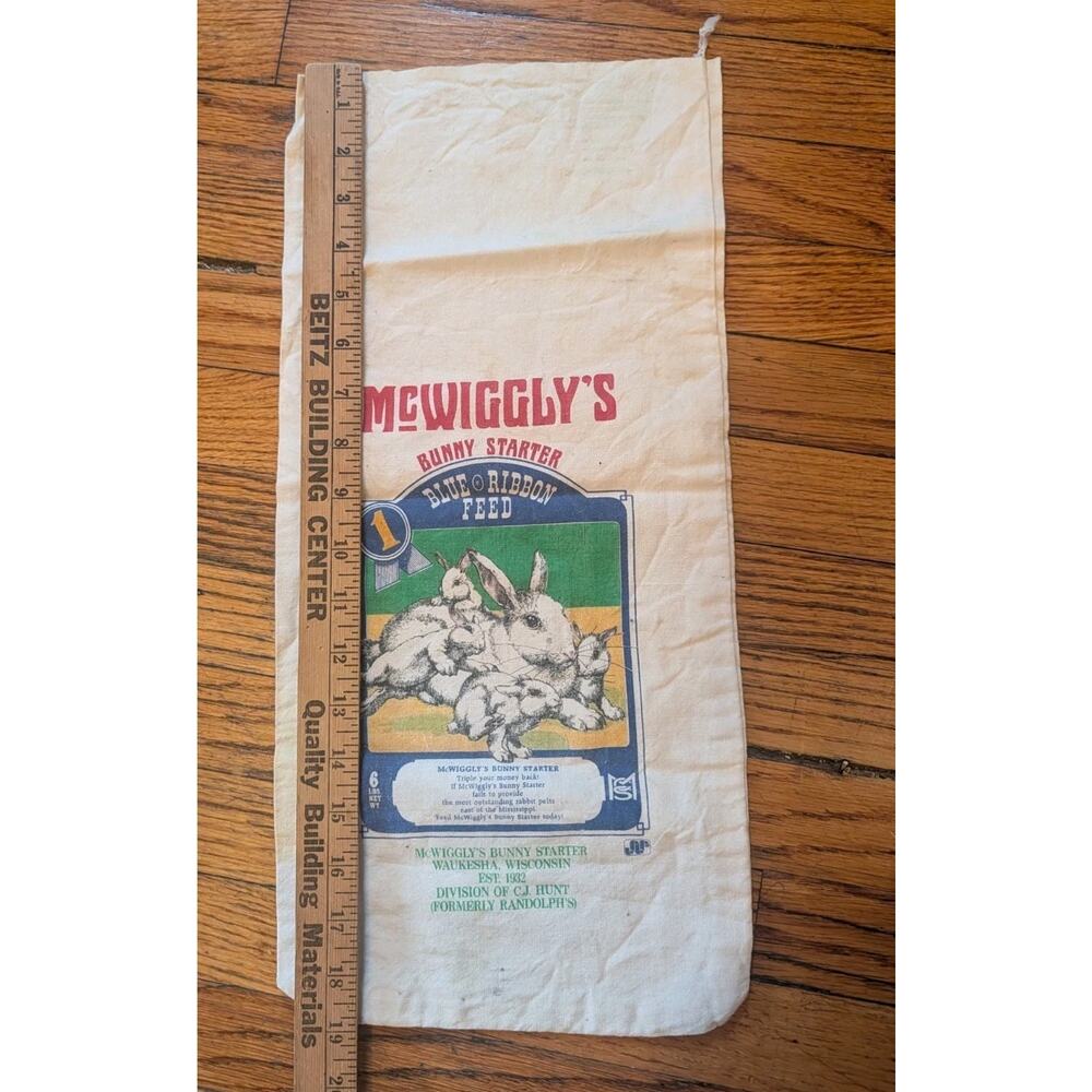 vintage McWiggly’s Bunny Starter Blue Ribbon feed sack - Picture 4 of 5